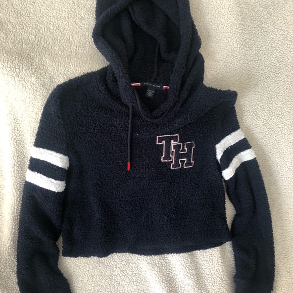 Tommy Hilfiger gently worn top. - Picture 2 of 5